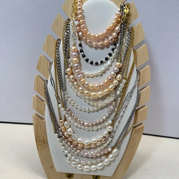 live show listing 1 Elegant Multicolor Pearl Necklace